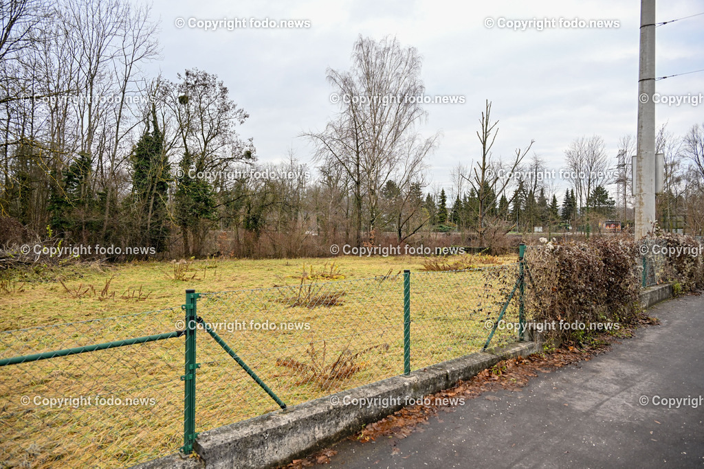 Linz_ Baubesprechung McDonalds KLM-Ebelsberg_ 15.12.2023-5 | 15.12.2023, Linz, AUT, Kleinmuenchen-Ebelsberg, im Bild Baubesprechung McDonalds KLM-Ebelsberg, Standort an der Wiener Strasse naechst Turmoel Tankstelle

vorgesehene Flaeche fuer Neubau McDonalds Restaurant