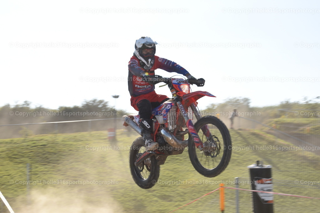 DSC_0568 | Sportfotografie , Motorsport, Motoross, Reitsport, Mointainbike, Enduro,
Landschaft , Outdoor, Eventfotografie, Landschaft, Bilder online bestellen - Realisiert mit Pictrs.com