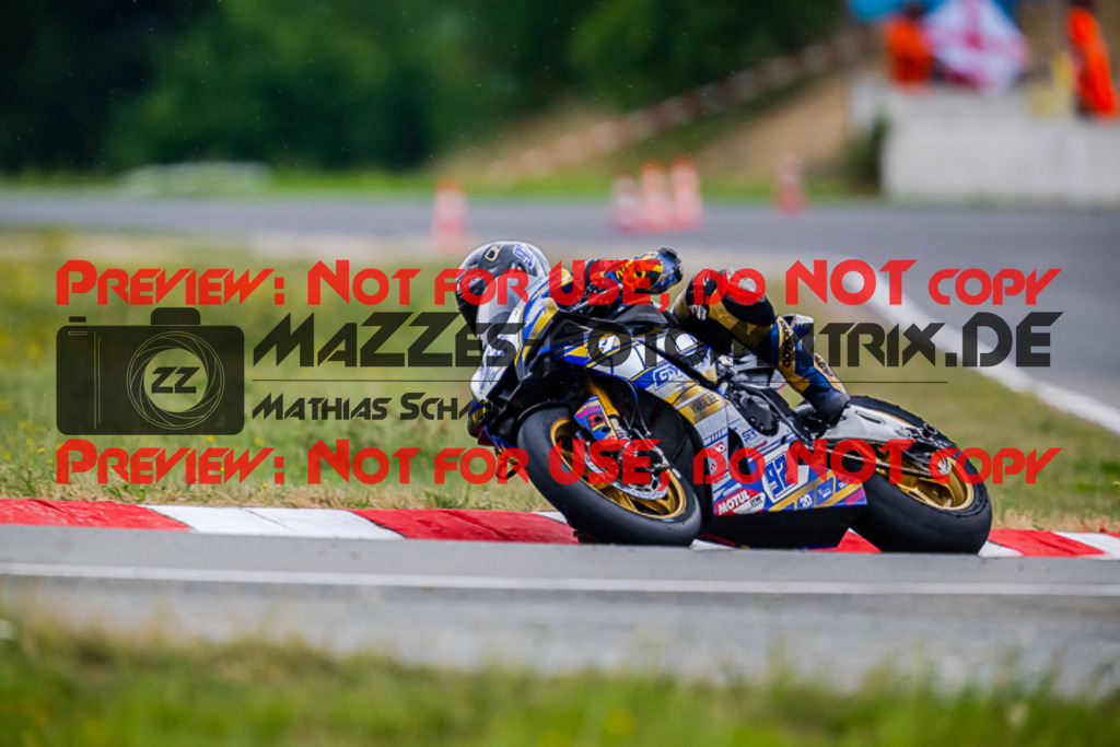 MaZZes_FotoMatrix_220723_5249 | IDM1000