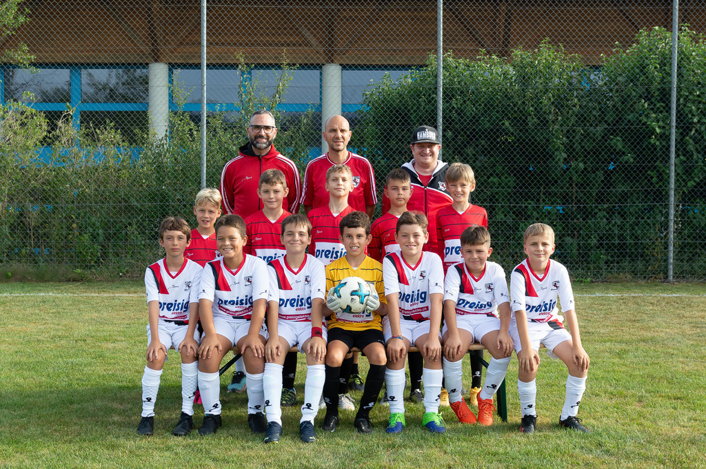2023_2024_Teamfoto_Ef | fc-seuzi-teamfotos - Realisiert mit Pictrs.com