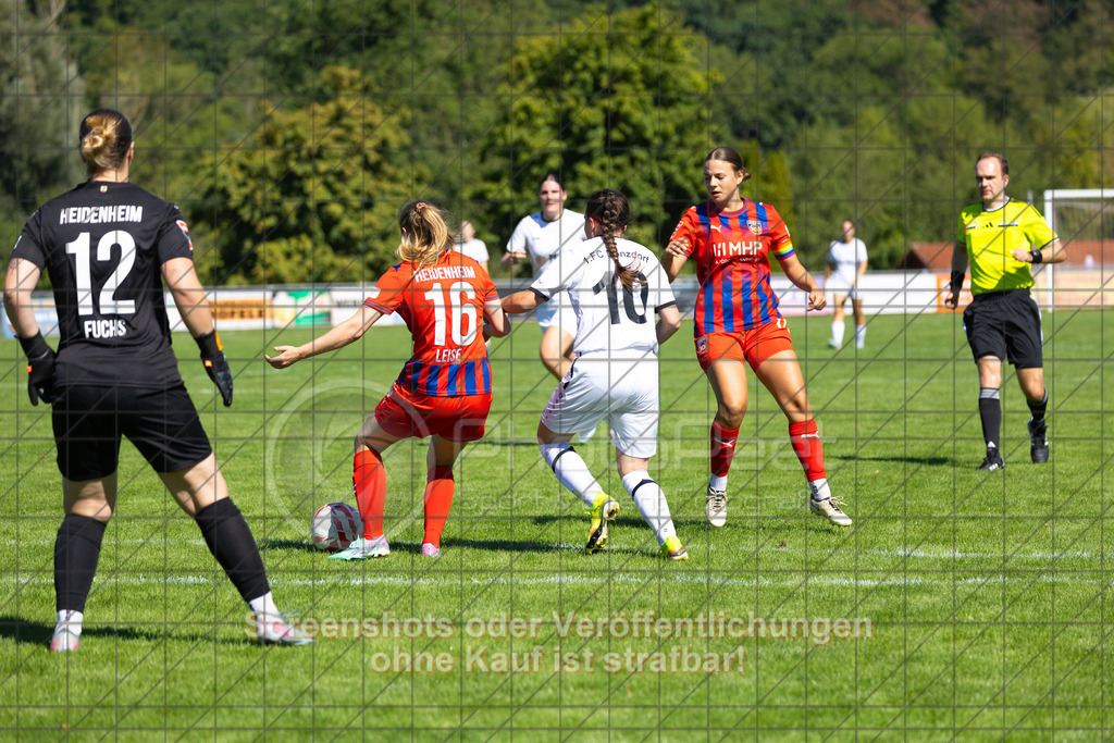 20260906_114643_0038_(c)_by_PhotoPeet | #,1.FC Donzdorf (weiß) vs. 1.FC Heidenheim 1846 (rot), Fußball, Frauen-Verbandspokal Gruppe 2, 2. Runde, Saison 2026/2027, Rasenplatz Lautertal Stadion, Süßener Straße 16, 73072 Donzdorf, 06.09.2026 - 11:00 Uhr,Foto: PhotoPeet / Sport- &amp; Eventfotografie / Peter Harich