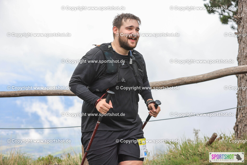 007A8632 | Ultra Trail Vipava Valley - Slovenia Trail Running 2024                                                        @Ultra Trail Vipava Valley - Slovenia             @Sportshotphotography                                  PhotoCredit : www.sportshot.de