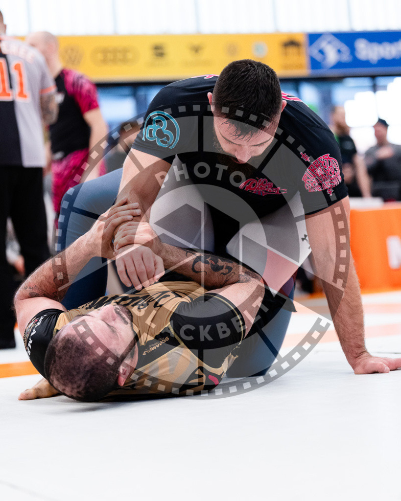 20251122PBB13792 | Athletes compete during the Grappling Industries Berlin Jiu-Jitsu and Grappling Championship, on November 22, 2025 in Berlin, Germany. © photoblackbelt