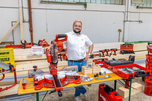 Maschinenpräsentation bei Holzbau Bretis