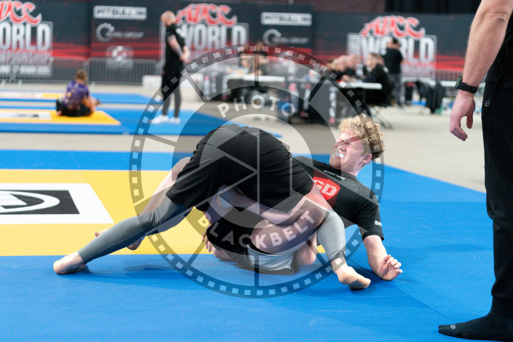 20250517PBB0547 | Athletes compete during the first day of the ADCC Amateur World Championship on May 15, 2025 in Warsaw, Poland. © Chiara Dazi / photoblackbelt