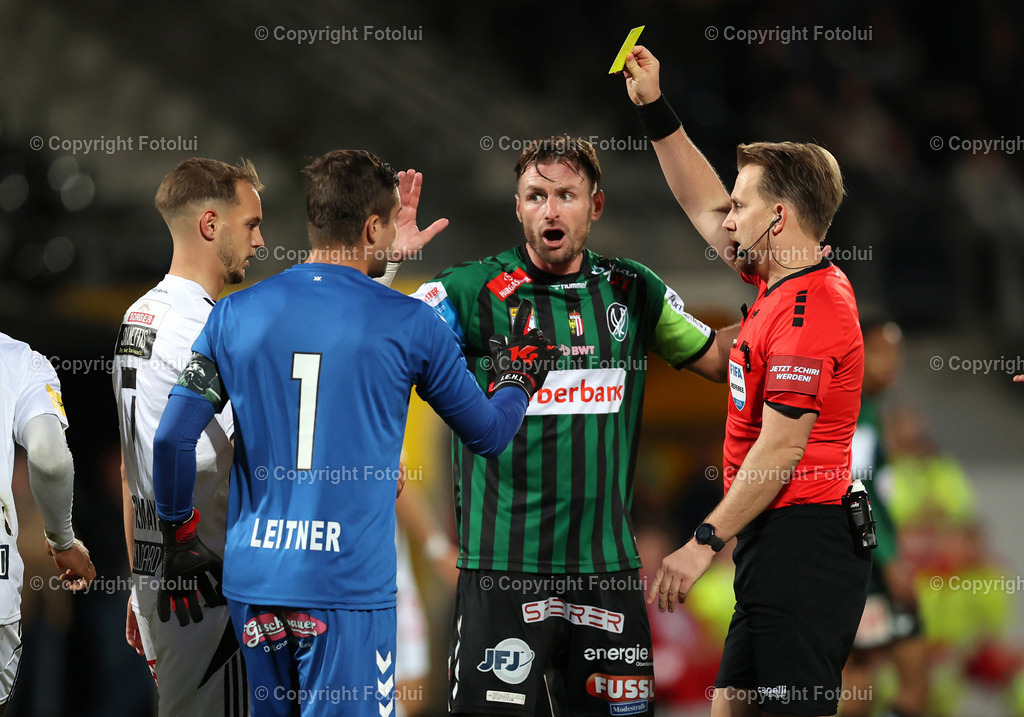 A_LUI_18102025_0016 | SPORT FUSSBALL ADMIRAL BUNDESLIGA RZ PELLETS WAC-SV OBERBANK RIED 18.10.25 IM BILD: SCHIEDSRICHTER JULIAN WEINBERGER FOTO:FOTOLUI/MW
