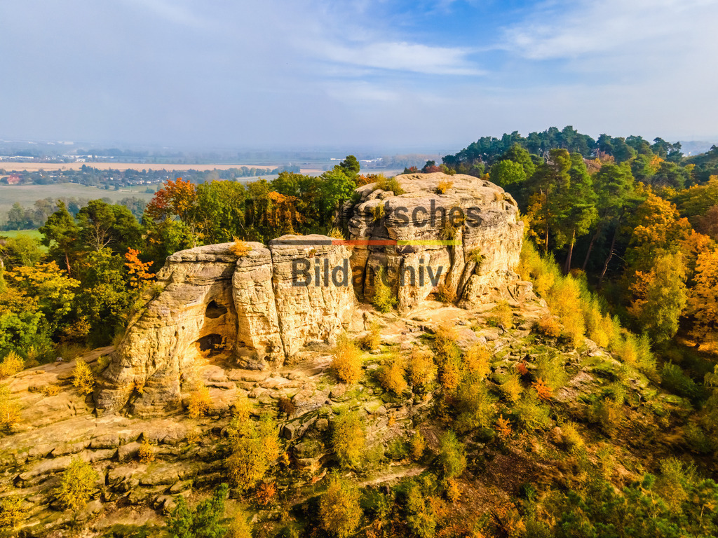 Klusfelsen bei Halberstadt Harz Herbst-0127 | Die schönsten Luftbilder von Sachen-Anhalt & Mitteldeutschland als Bilddatenbank zur kommerziellen Nutzung. Nutzen Sie unsere Erfahrung seit 2005 in der Luftbildfotografie. - Realisiert mit Pictrs.com