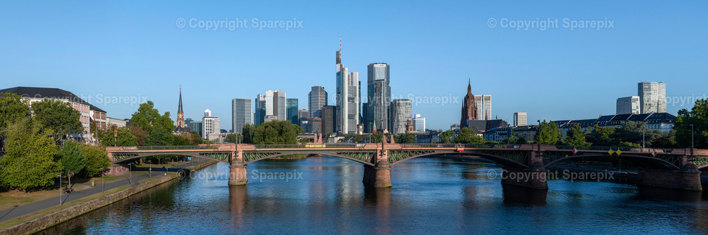 PAN_Outlook_Frankfurt_Skyline15(08_2025) | sparepix - Realisiert mit Pictrs.com