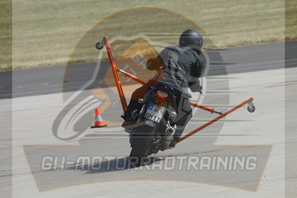 IMG_3609 | gh-motorradtraining-foto.de - Realisiert mit Pictrs.com