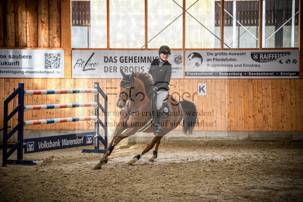 DOS_2092 | Entdecke hochwertige Reitturnierfotos von Foto Oger. Professionell, emotional und authentisch – jetzt Lieblingsmomente im Shop bestellen.Deutschlandweite Turnierfotografie. - Realisiert mit Pictrs.com