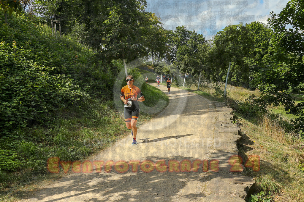 250824_1457_EX1_8157 | Sportfotografie im Rhein-Sieg Kreis, Köln, Bonn, NRW, Rheinland Pfalz, Hessen, etc. Unser Tätigkeitsfeld umfasst den Laufsport vom Volkslauf über den Marathon, Duathlon, Triathon bis zum Ultralauf wie Kölnpfad Ultra oder Schindertrail.