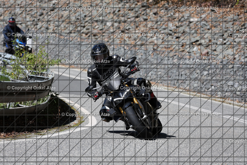 IMG_8027 | Fotograf am Kyffhäuser. Onkel Atze. Kyffhäuser Rennstrecke. Café36. Motorsportfotografie. - Realisiert mit Pictrs.com