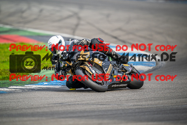 MaZZes_FotoMatrix_220924_0831 | PRO SUPERSTOCK