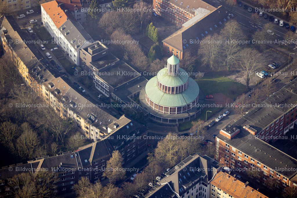 Luftbild Essen-8636 | Luftbildfotografie Luftbild Kirchengebäude "Auferstehungskirche" in Essen im Bundesland Nordrhein-Westfalen, Deutschland - Realisiert mit Pictrs.com