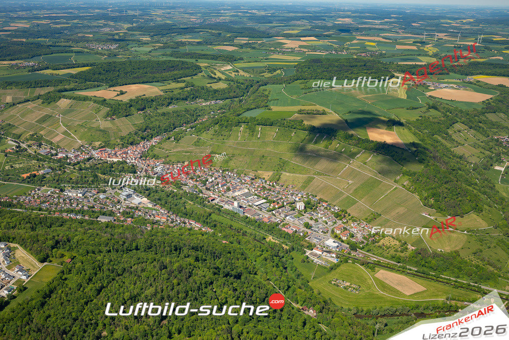 Luftaufnahme der Stadt Ingelfingen - Die Luftaufnahme wurde 2025 vom UL-Flugzeug heraus erstellt ( keine Drohne ) - Hochauflösende Luftaufnahme - für professionelle Ausdrucke geeignet. Die Geschenkidee !Mit Lizenz und Bildrechte bestellbar