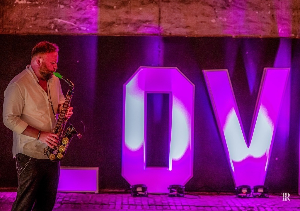 b29e9577716945eb994bc2f23e0a41b4 | traudl_s_fotos