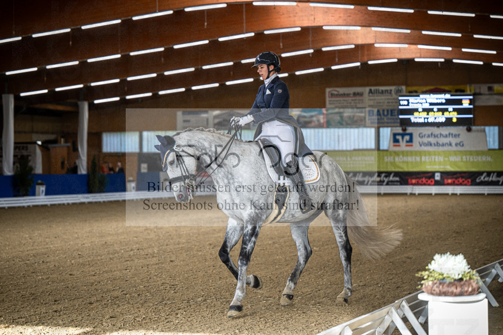 DOS_3303 | Entdecke hochwertige Reitturnierfotos von Foto Oger. Professionell, emotional und authentisch – jetzt Lieblingsmomente im Shop bestellen.Deutschlandweite Turnierfotografie. - Realisiert mit Pictrs.com