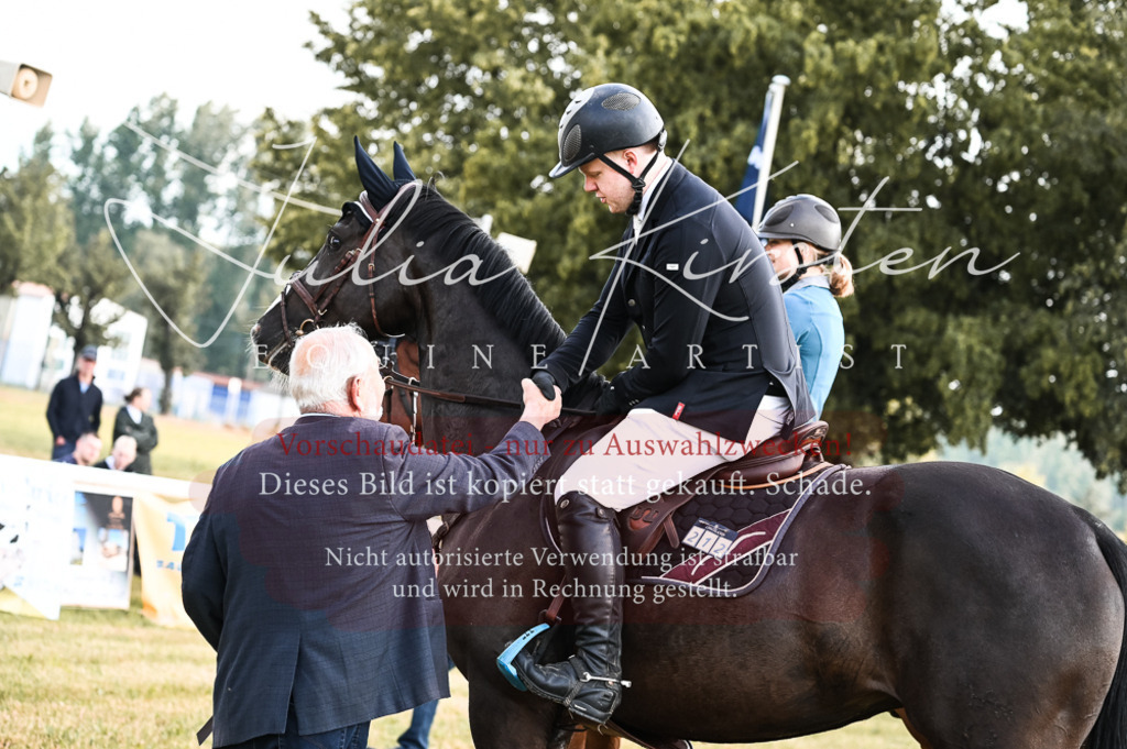 DSC_7649 | Pferde- und Turnierfotografie in Westsachsen. Pferdeportraits, Auftragszeichnungen und intuitive Kunst.