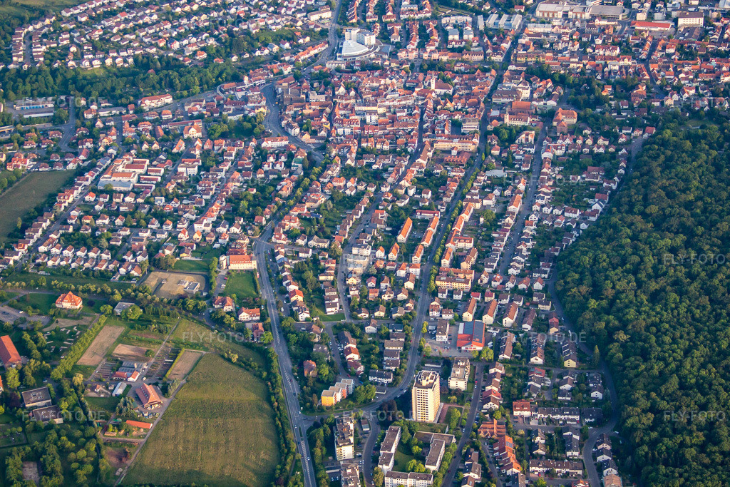 Luftbild: Ortsansicht von Norden in Wiesloch im Bundesland Baden-Württemberg in Deutschland. – Foto: IMG_66388.jpg vom 30.05.2014 durch Werner Riehm/FLY-FOTO.de – Auflösung des Originals: 4752 x 3168 px
