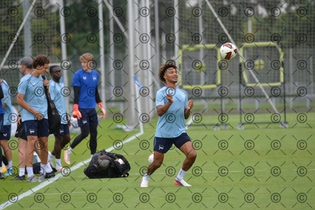RGE_0050 | Hertha BSC, 2.Bundesliga, Herren, Fußball, Training auf dem Schenckendorffplatz, Montag 10.08. 2026, Saison 2026/27,  im Bild Oluwaseum Adewumi (Hertha BSC ),  Fotograf: Ralf Gebhardt - Realisiert mit Pictrs.com