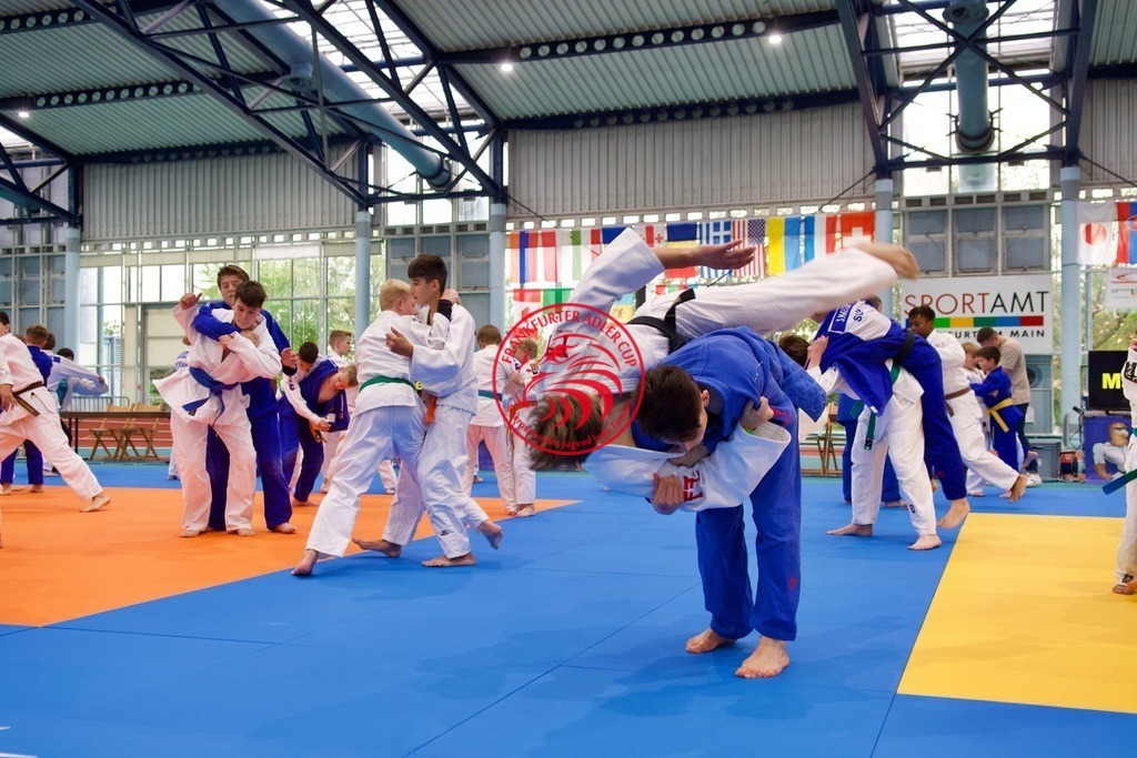 RAS_7659 | Fotos vom Adler Cup - Pictures from Adler Cup

Hier findet Ihr alle Eindrücke und großen Momente der Adler Cup Wochenenden. Here you will find all impressions and great moments of the Adler Cup weekends. - Realisiert mit Pictrs.com