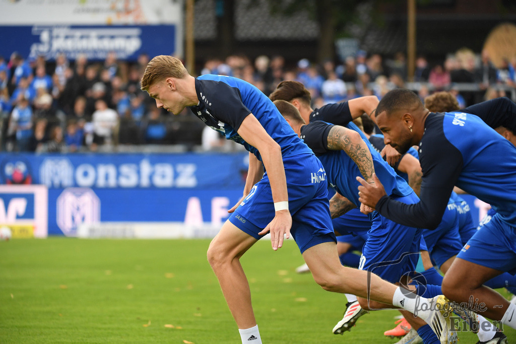 SV Meppen-VfB Lübeck | Herren Regionalliga Nord; SV Meppen (blau)-VfB Lübeck (weiß) am 01.08.2025 in Meppen (Hänsch-Arena), Photo: Philip Eiben 2025 - Realisiert mit Pictrs.com
