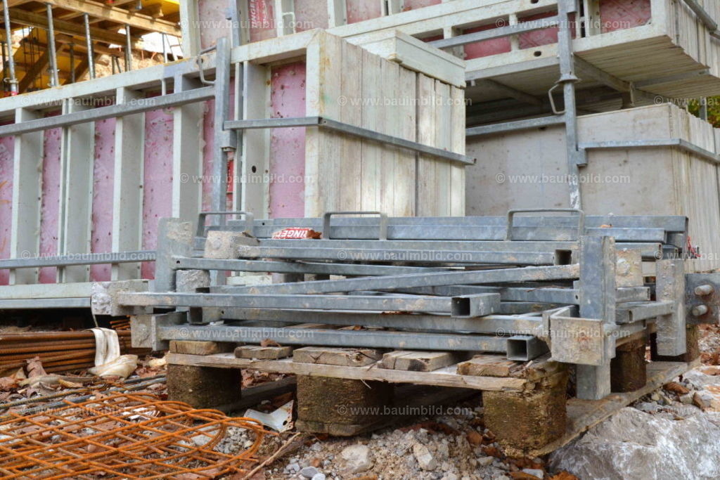 bib-lg01-baustelleneinrichtung-0116 | Nach LV-Leistungsgruppen sortierte Detailfotos über den Bau eines Hauses. Alle Hausbau-Bilder direkt vom Urheber und Autor der Website Haus-Selber-Bauen.com