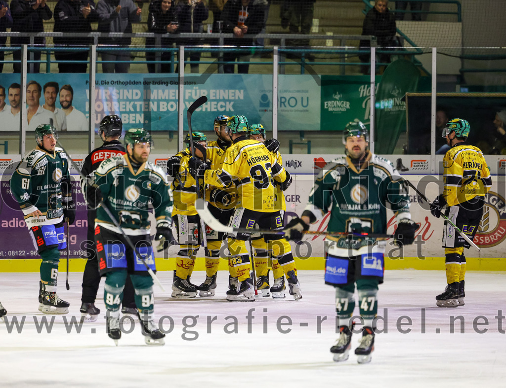 2025-12-19_094_TSV_Erding_gegen_Toelzer_Loewen | Erding, Deutschland, 19.12.2025:Eishockey, Oberliga Süd 2025 / 2026, 27. Spieltag, TSV Erding gegen Tölzer Löwen, Endergebnis: 2:5Foto: Christian Riedel / fotografie-riedel.net