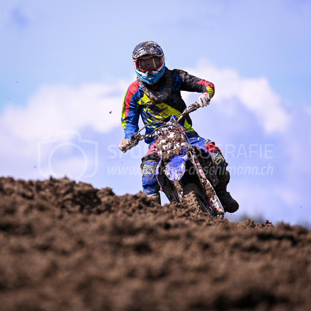 Motocross Schlatt bei Winterthur - 29. April 2023 | Fahrer in der Kategorie MX2 am Motocross Schlatt bei Winterthur, 29. April 2023.
Instagram: @mx_schlatt | @mc_wila | @sam_schweiz
Bild: Sportfotografie Markus Aeschimann | www.markus-aeschimann.ch - Realisiert mit Pictrs.com