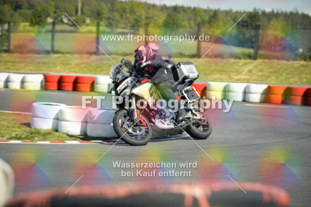 OBK_Mai_Justin_Uwe-10477 | Hier findet Ihr Bilder von Touristenfahrten auf der Nürburgring Nordschleife oder von anderen Veranstaltungen die ich besucht habe. Viel Spass beim Durch Schauen 