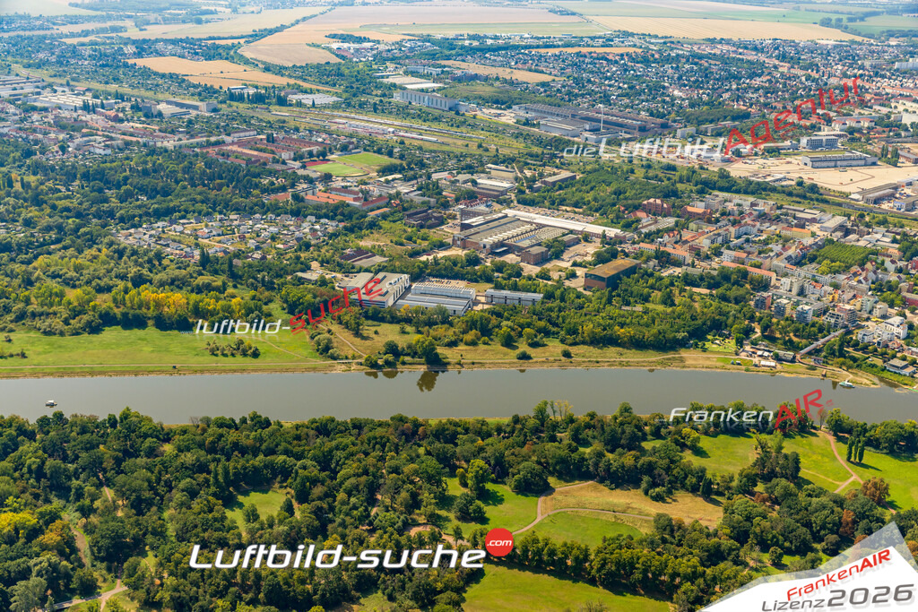 Schöne Luftaufnahme als Geschenk in  Magdeburg - Die Luftbildaufnahme wurde 2025 vom UL-Flugzeug heraus erstellt ( keine Drohne ) - Hochauflösende Luftaufnahme -Nicht vergleichbar mit Google Maps oder Satelittenbilder- Die Geschenkidee !Mit Lizenz und Bildrechte bestellbar