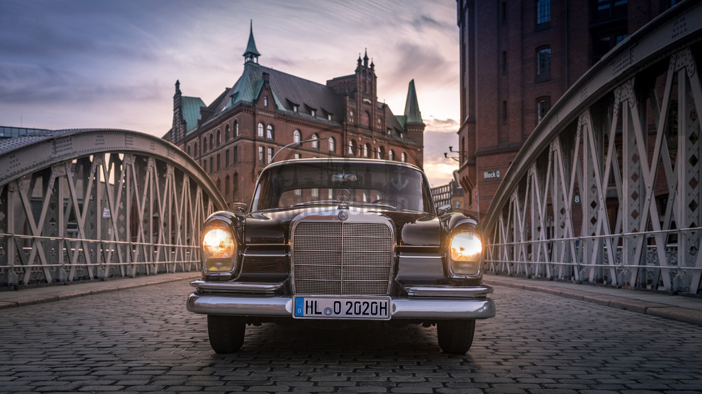 stativkunst-780 | Exklusive Hamburg collagen, tolle Segelbilder und viele weitere tolle Motive auf Leinwand, Poster, Alu-Dibond, u.v.m. findet Ihr bei uns auf hamburgbild.de. Findet Euer Wandbild für Euer Zuhause, Büro oder die  Praxis…. - Realisiert mit Pictrs.com