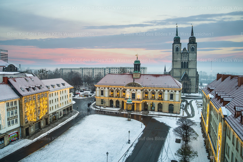 Rathaus-0014 | Alter Markt und Rathaus im Winter - Realisiert mit Pictrs.com
