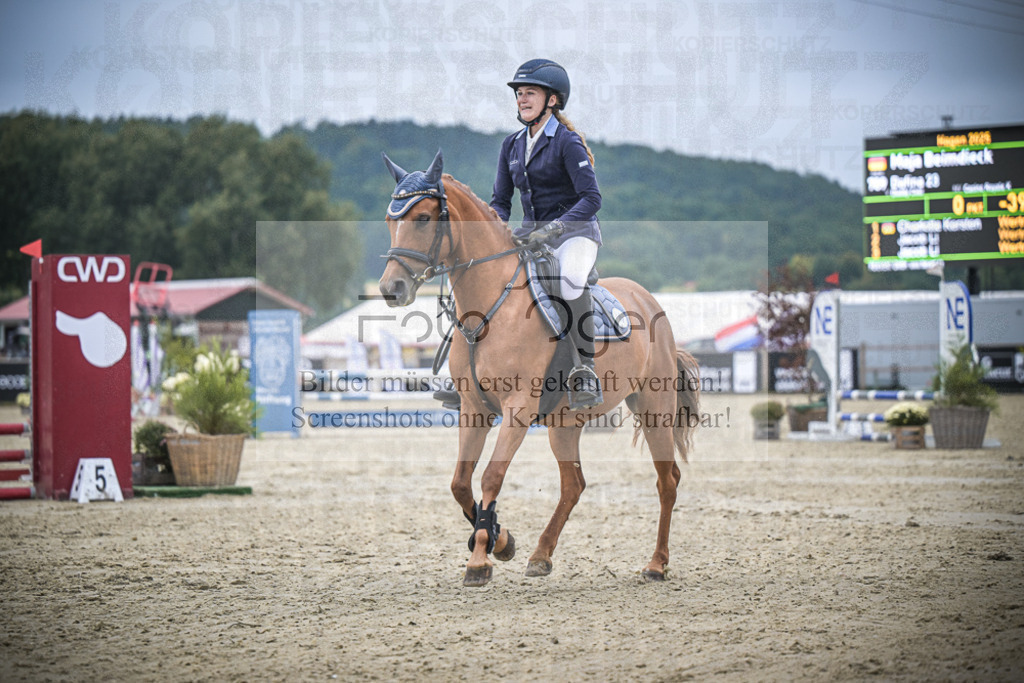 DOS_1116 | Entdecke hochwertige Reitturnierfotos von Foto Oger. Professionell, emotional und authentisch – jetzt Lieblingsmomente im Shop bestellen.Deutschlandweite Turnierfotografie. - Realisiert mit Pictrs.com
