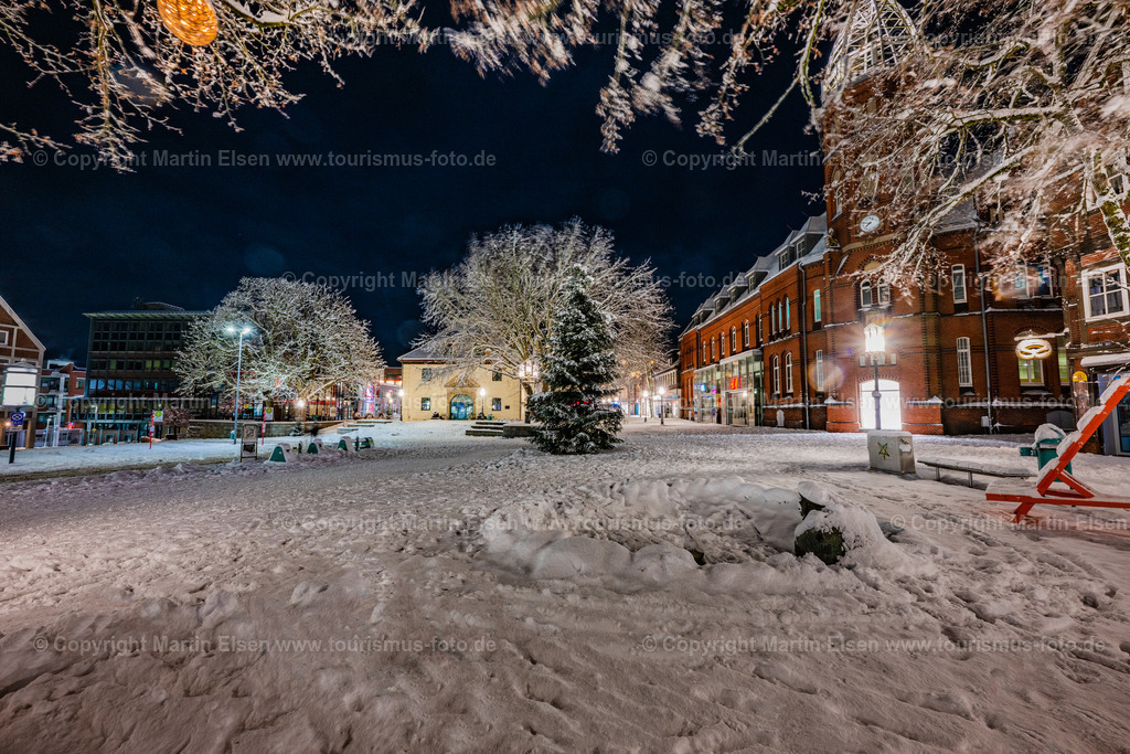 Stade Pferdemarkt Brunnen Altstadt Winter Schnee_ELS_2601030126 | Fotos aus den Touristenorten aus Norddeutschland. - Realisiert mit Pictrs.com