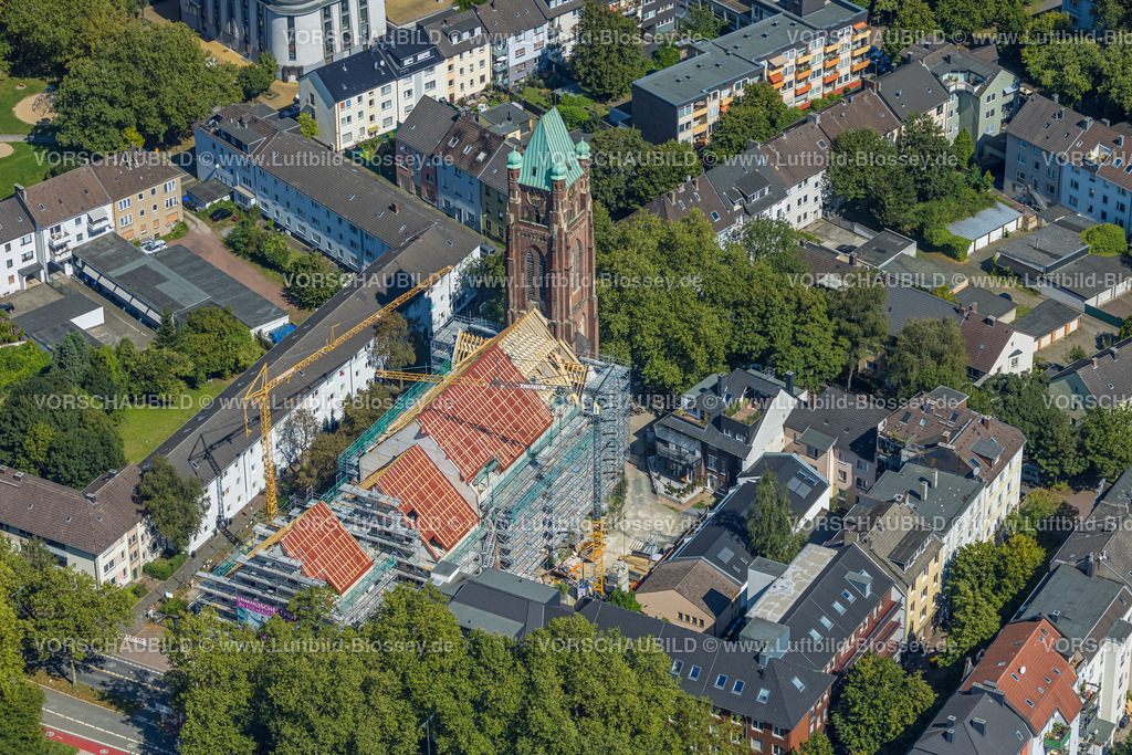 Bochum240816717 | Luftbild, Antonius Quartier Bochum Wohnprojekt in der ehemaligen Sankt Antonius Kirche, Baugerüst für Neubau Sanierung und Renovierung, Kruppwerke, Bochum, Ruhrgebiet, Nordrhein-Westfalen, Deutschland
