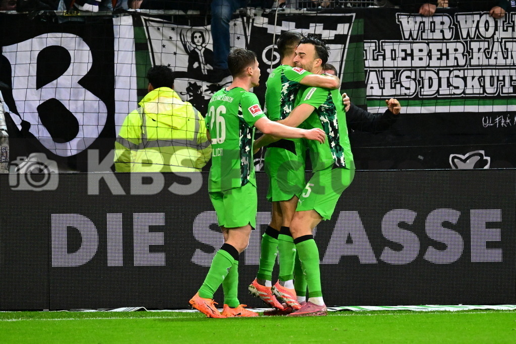 KBS Picture_FCStPauli-Gladbach_032 | Bor.Moenchengladbach Torjubel zum 2:0 v.l. Ullrich Lukas (Bor.Moenchengladbach) , Honorat Franck (Bor.Moenchengladbach) und Torschuetze Tabakovic Haris (Bor.Moenchengladbach) , Sportplatz :  Millerntor Stadion, - Realisiert mit Pictrs.com