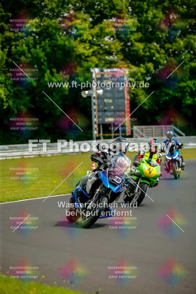 VBK-4948 | Hier findet Ihr Bilder von Touristenfahrten auf der Nürburgring Nordschleife oder von anderen Veranstaltungen die ich besucht habe. Viel Spass beim Durch Schauen 
