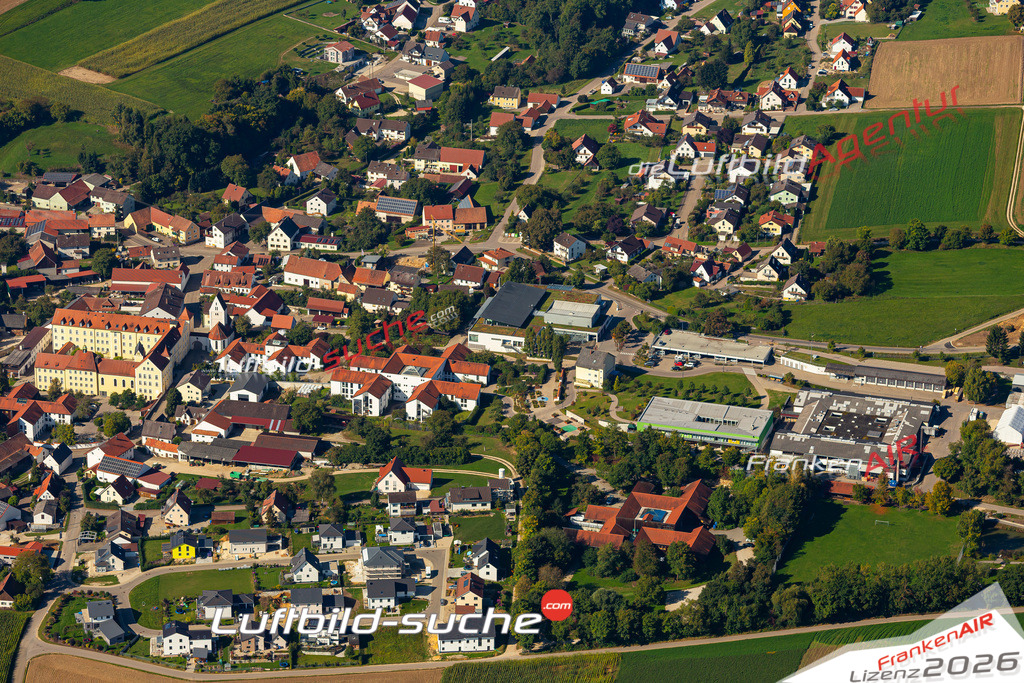 Aktuelles Luftbild von Schweinspoint Marxheim Kauf mit Lizenz / Bildrechten möglich- Die Luftaufnahme wurde 2021 mittels UL-Flugzeug erstellt ( keine Drohne ) - hochauflösende Kamera-Systeme von  Canon -Beste Qualität - Für grossformatige Ausdrucke geeignet. Die Geschenkidee !