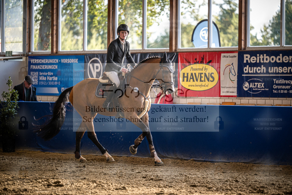 DOS_2315 | Entdecke hochwertige Reitturnierfotos von Foto Oger. Professionell, emotional und authentisch – jetzt Lieblingsmomente im Shop bestellen. - Realisiert mit Pictrs.com