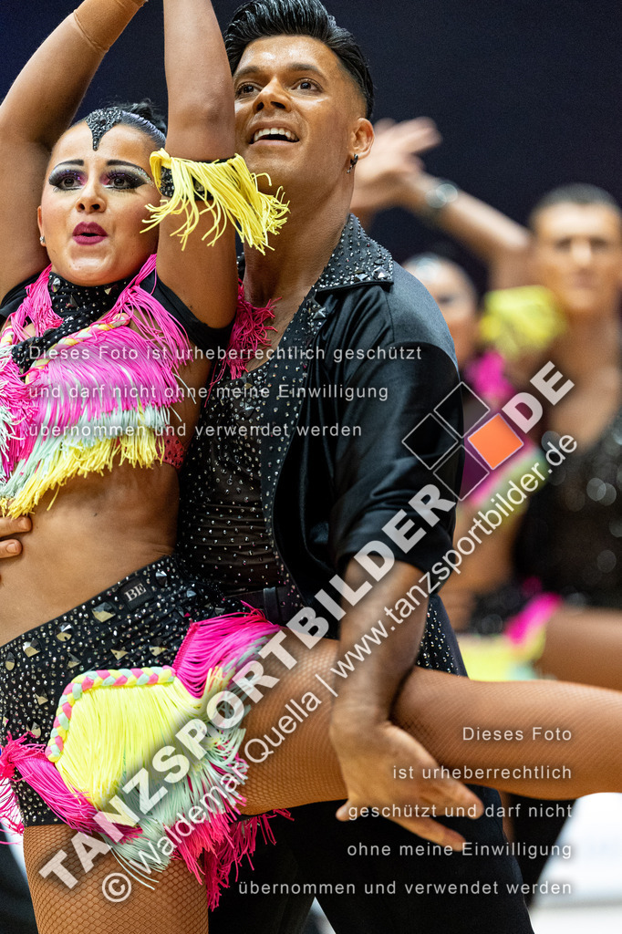 20240113-11020 | Hier finden Sie Tanz Bilder vom Latein und Standard Formationen tanzen. Sportbilder vom Tanzsport. Schöne Fotos und von Weltmeisterschaft, Europameisterschaft, Bundesliga, Regionalliga, Oberliga und Landesliga sowie von GOC Stuttgart, DanceComp, WM Bremen