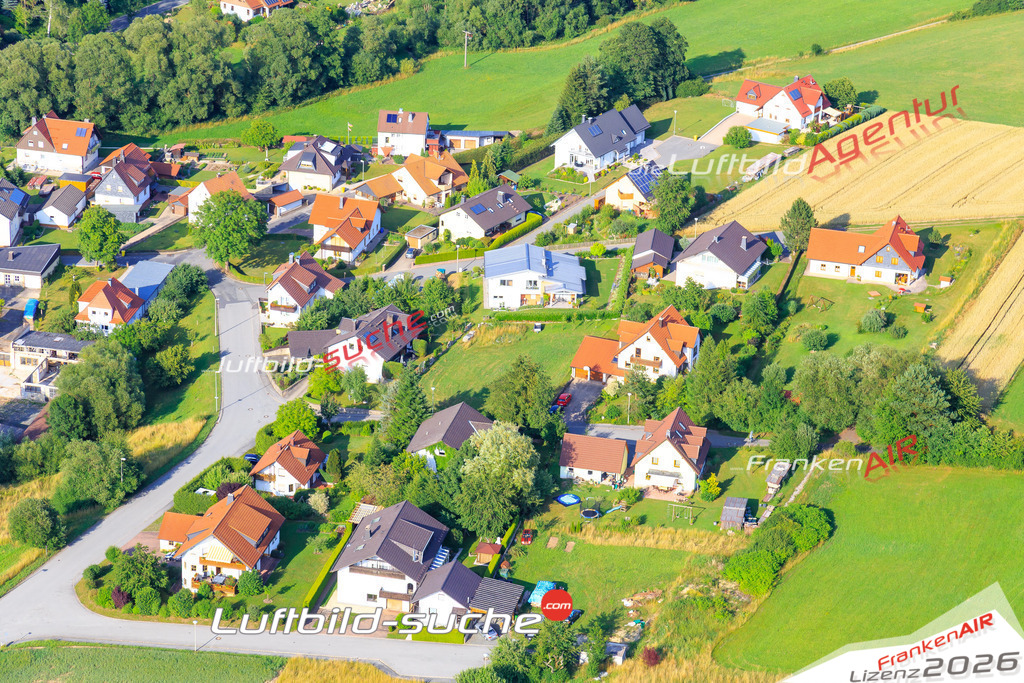 Die Luftaufnahme Friesen - Kronach wurde vom UL-Flugzeug (keine Drohne) aus fotografiert.Hohe Druck- Auflösung-die Geschenkidee!