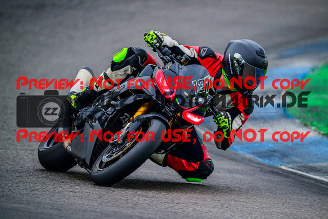 MaZZes_FotoMatrix_240614_6007705_5805 | WEISS