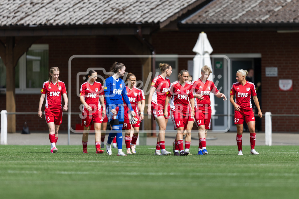 Fußball I Frauen I Testspiel I SpVg Aurich - DJK Arminia Ibbenbüren I 15310 | realhellocedii - Realisiert mit Pictrs.com