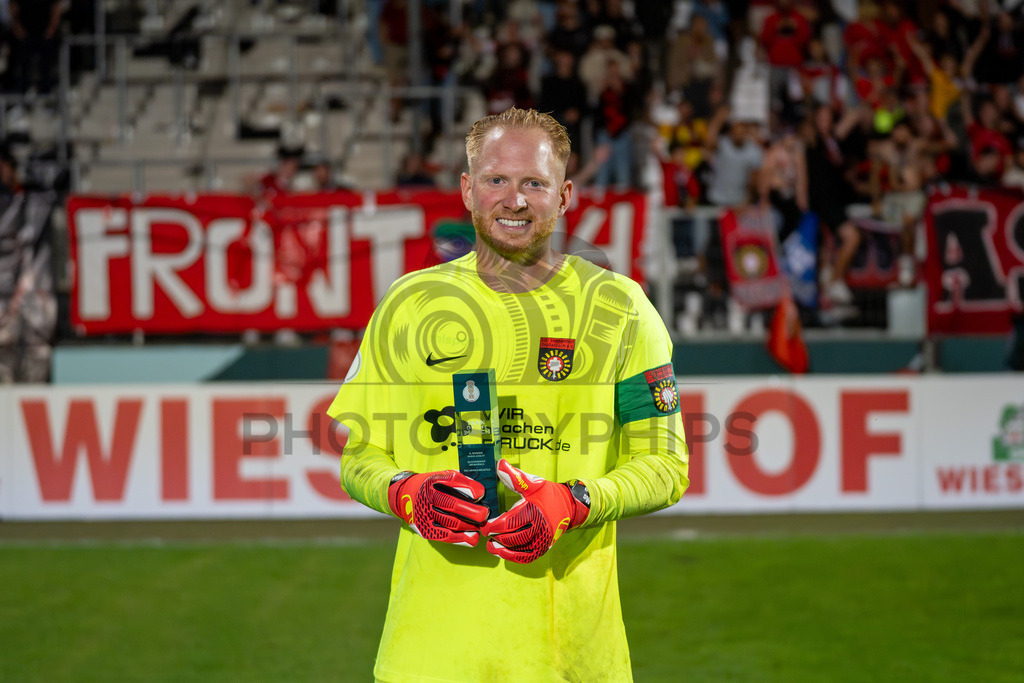 SG Sonnenhof Großaspach vs. Arminia Bielefeld, Fussball, DFB-Pokal, 1. Runde, 22.08.2026 | Maximilian Reule (SG Sonnenhof Großaspach, #01),SG Sonnenhof Großaspach vs. Arminia Bielefeld, Fussball, DFB-Pokal, 1. Runde, 22.08.2026,DFB regulations prohibit any use of photographs as image sequences and/or quasi-video