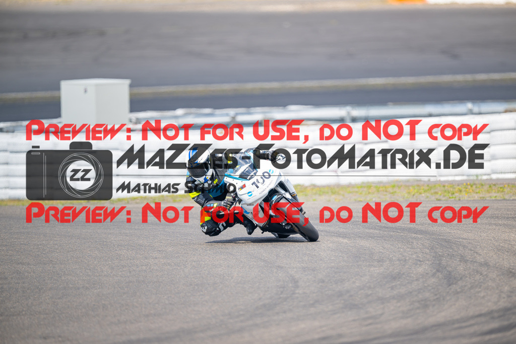 MaZZes-Fotomatrix-20260716-369272 | ROT