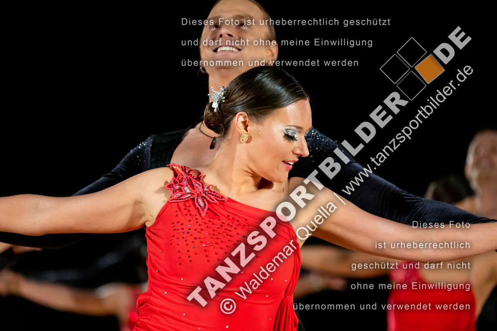 20250504-11047 | Hier finden Sie Tanz Bilder vom Latein und Standard Formationen tanzen. Sportbilder vom Tanzsport. Schöne Fotos und von Weltmeisterschaft, Europameisterschaft, Bundesliga, Regionalliga, Oberliga und Landesliga sowie von GOC Stuttgart, DanceComp, WM Bremen