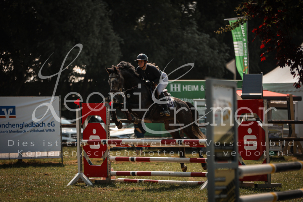 13.FrPfA00008 | Leoni Ertmer Photography - Realisiert mit Pictrs.com