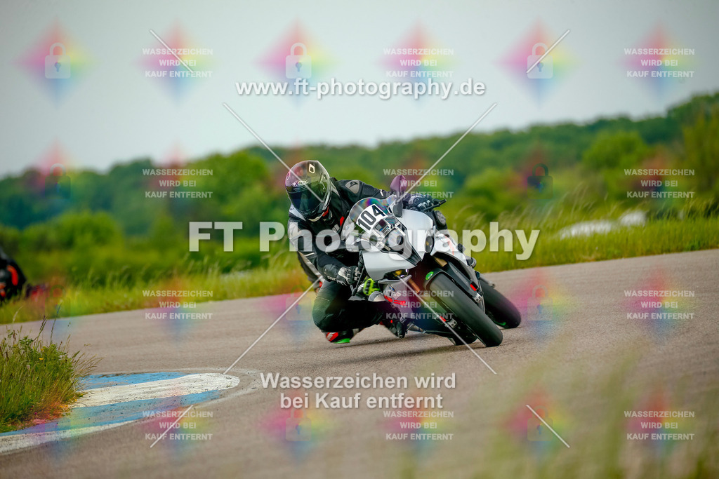 _MOT2136 | Hier findet Ihr Bilder von Touristenfahrten auf der Nürburgring Nordschleife oder von anderen Veranstaltungen die ich besucht habe. Viel Spass beim Durch Schauen 