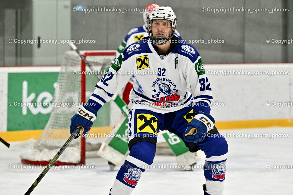 ESV Ferlach vs. UECR Eisbären Huben | #32 Wibmer Michael UECR EISBÄREN HUBEN, ESV Ferlach vs. UECR Eisbären Huben, ESV Ferlach vs. UECR Eisbären Huben am 31.10.2025 in Ferlach (HTC Eishalle Ferlach), Austria, (Photo by Bernd Stefan)